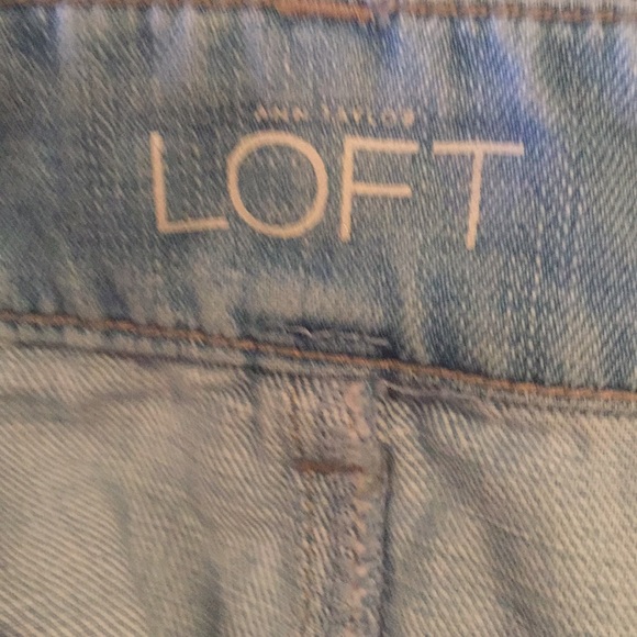 ANN TAYLOR LOFT DENIM MINI SKIRT - Picture 3 of 4